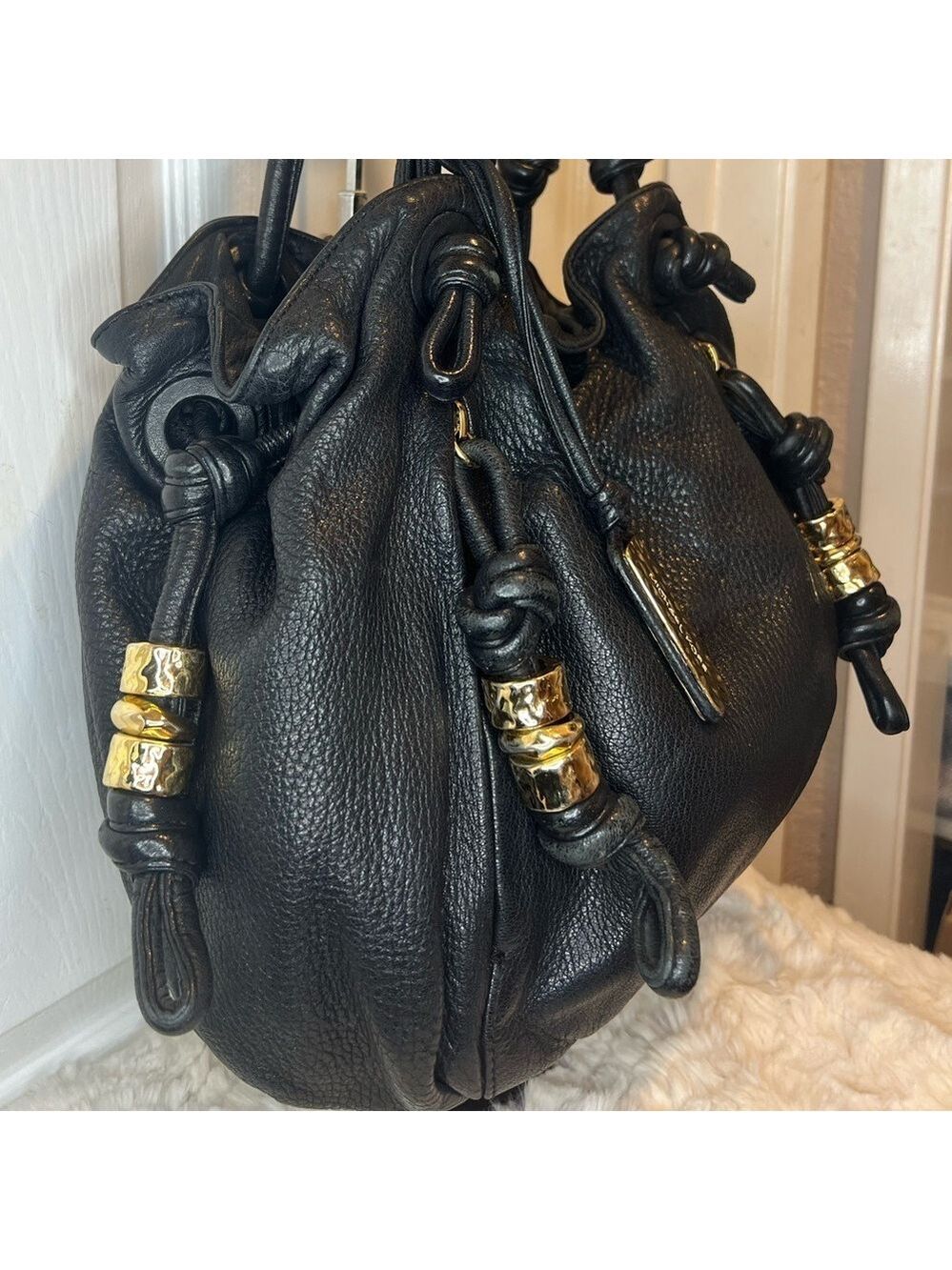 MICHAEL KORS BLACK ROSLYN LEATHER
SHOULDER BAG “THE ROSLYN” - Picture 4 of 15